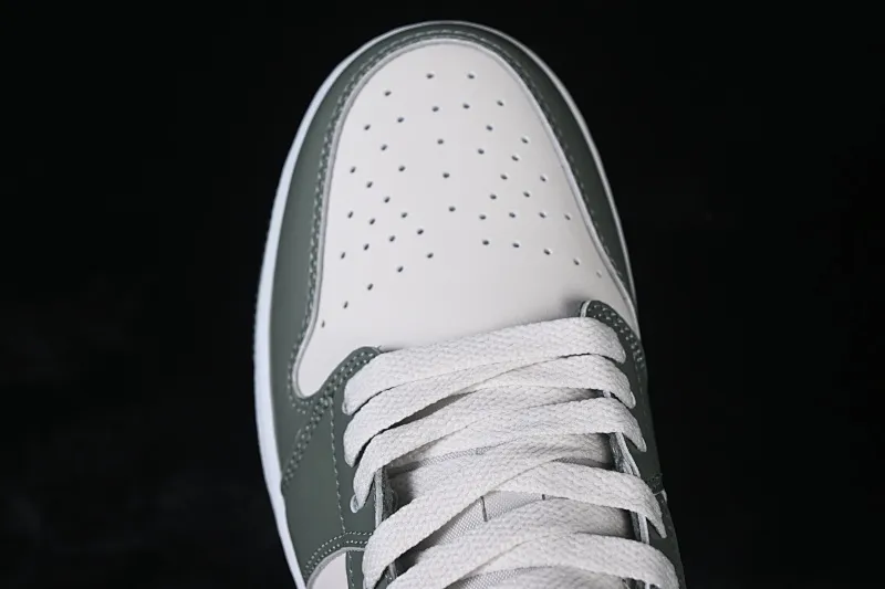 All categories Air Jordan Jordan series basketball shoes Air Jordan 1 Low Air Jordan 1 Low AJ1 Joe 1 meter white and green low state cultural casual sneakers 553558-300